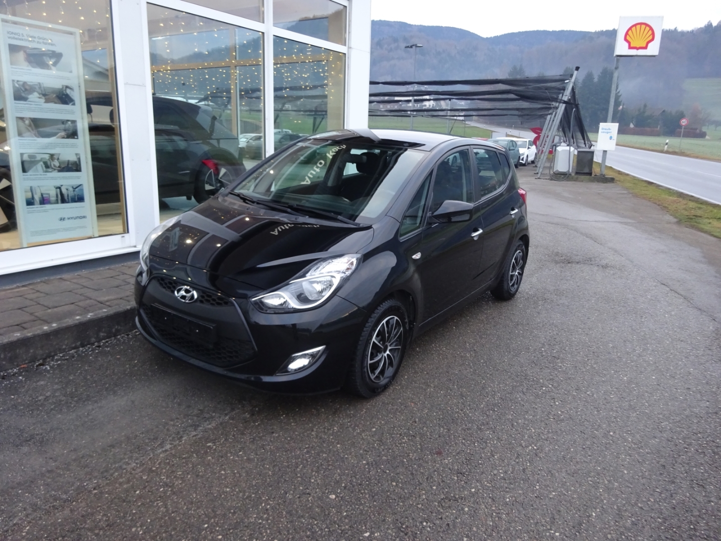 ix20 FL 1.6 Benzin A T (MJ19) Sonderedition Space Plus Navi Klimaautom SHZ LenkradHZG