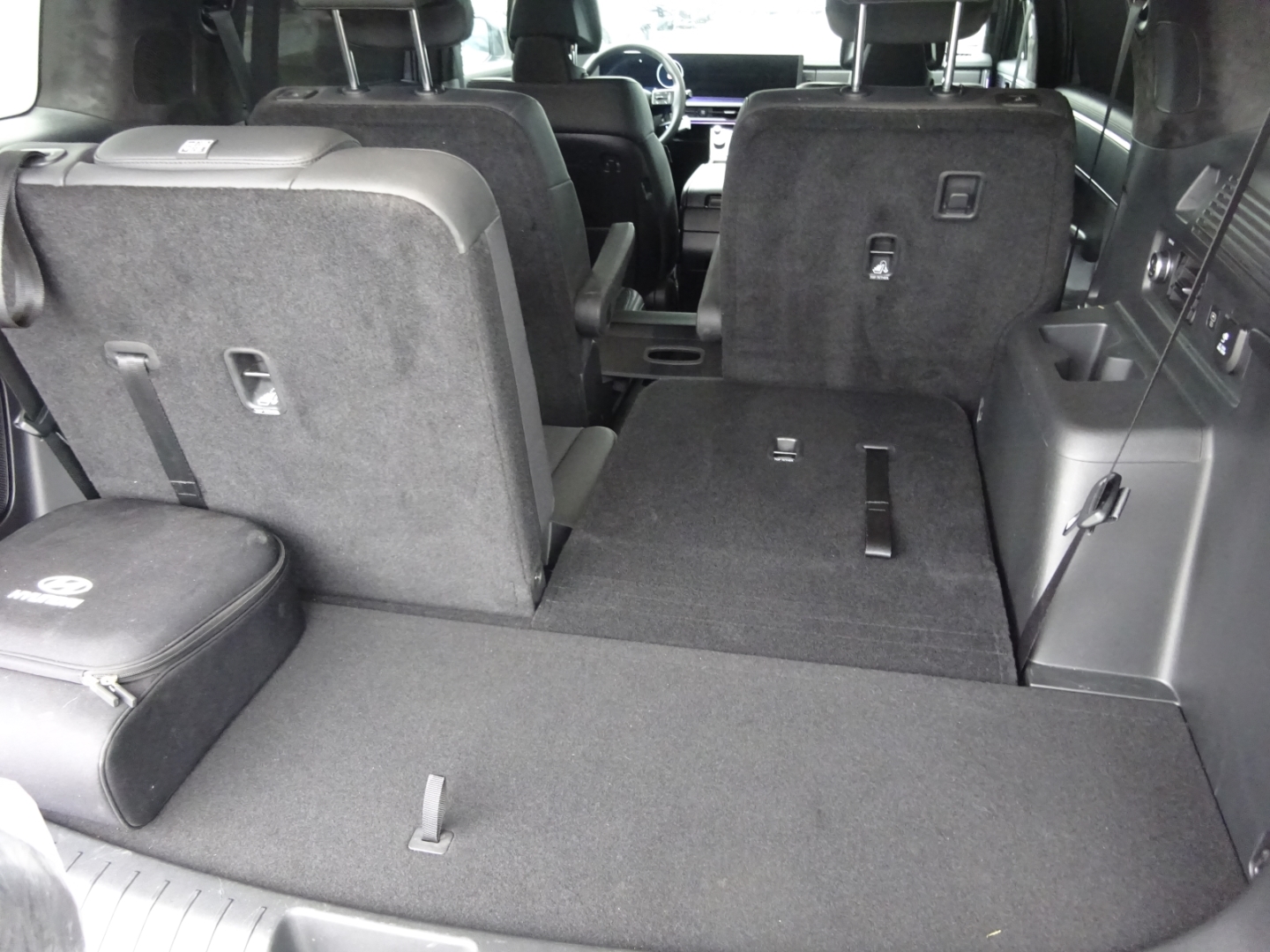 SANTA FE 1.6 T-GDI Plug-In-Hybrid 6-Sitzer Blackline Navi Digitales Cockpit LED ACC