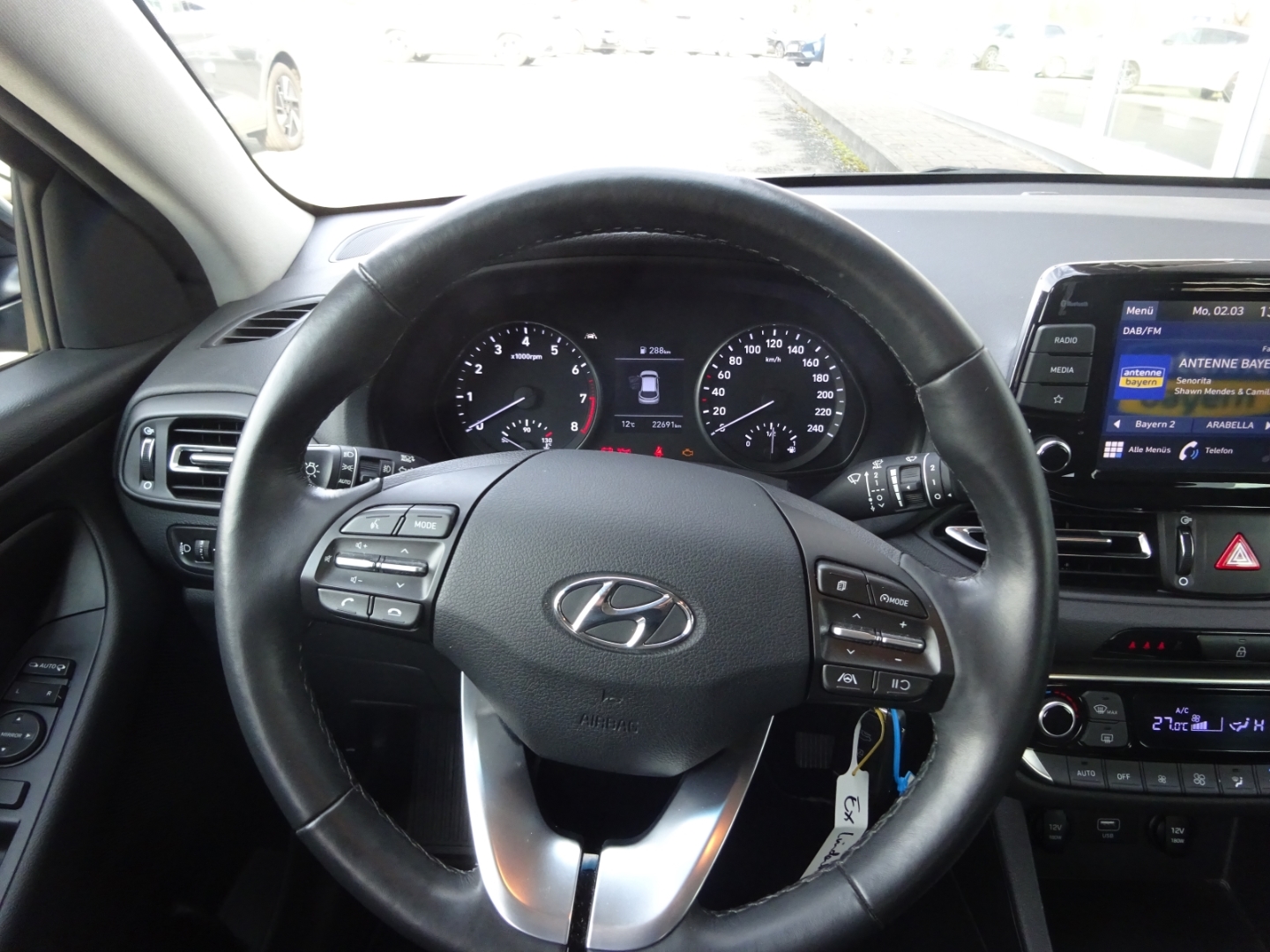 i30 Edition 30 Apple CarPlay Android Auto Mehrzonenklima DAB SHZ LenkradHZG Spurhalteass. AHK