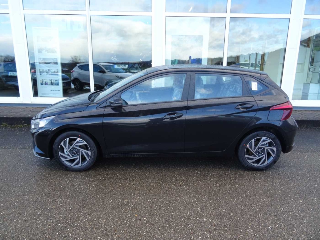 i20 1.0 T-GDI M T, Trend Bose Digitales Cockpit Apple CarPlay DAB Ambientebeleuchtung